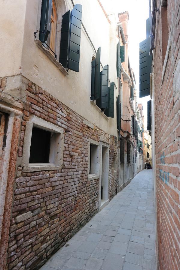 Uncharted Venice - Ca' Santa Croce Luaran gambar